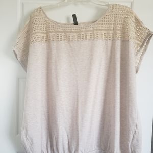 Lane Bryant cream colored top size 22/24